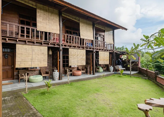 Riverside Medewi